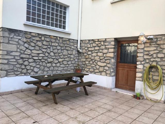 Agreable Maison En Centre Ville Noisy-le-Grand Exterior foto